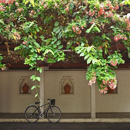 Lanna Dusita Riverside Boutique Resort Chiang Mai Bagian luar foto