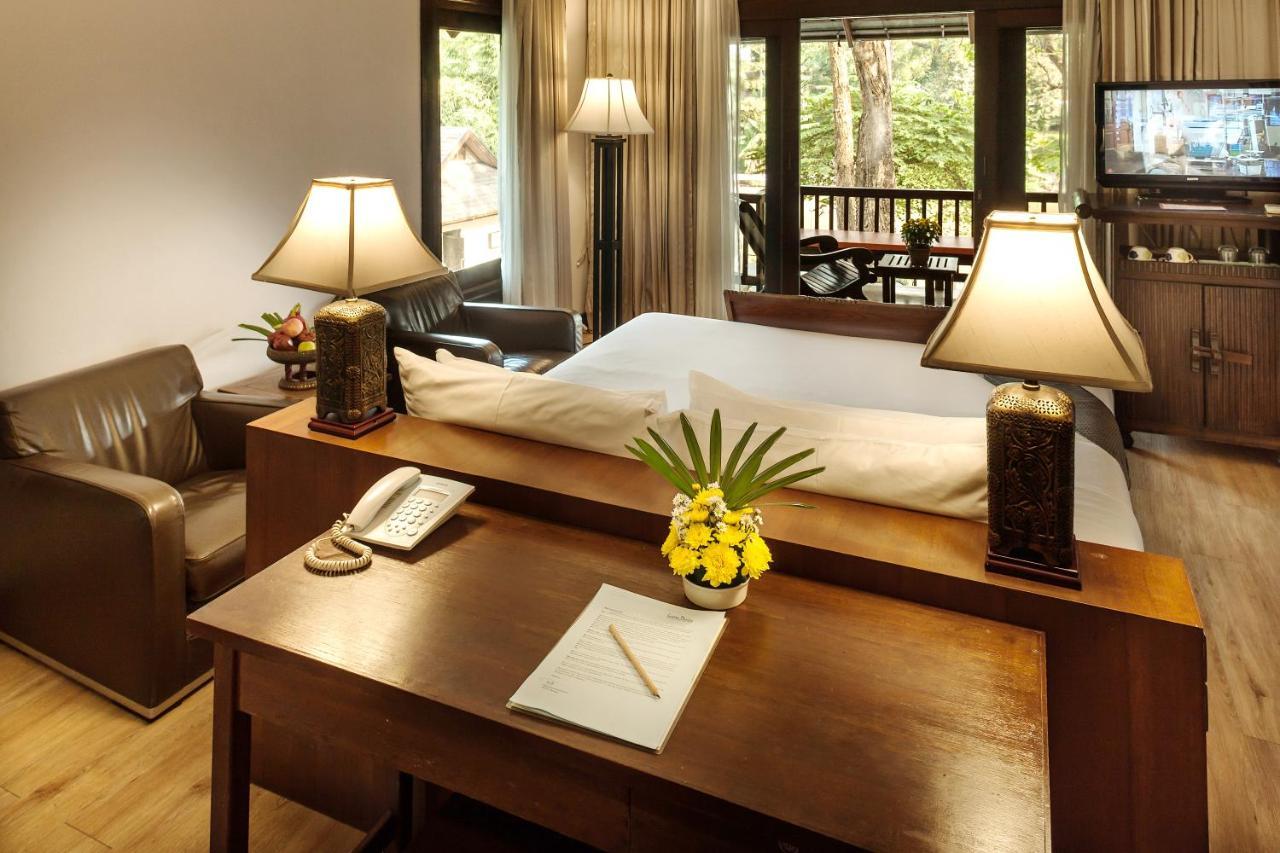 Lanna Dusita Riverside Boutique Resort Chiang Mai Bagian luar foto