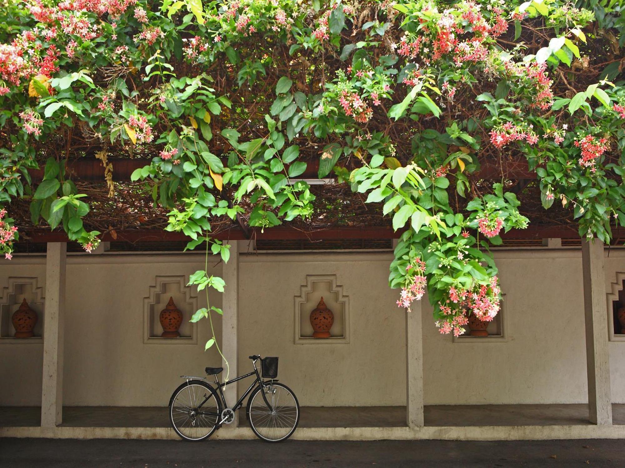 Lanna Dusita Riverside Boutique Resort Chiang Mai Bagian luar foto