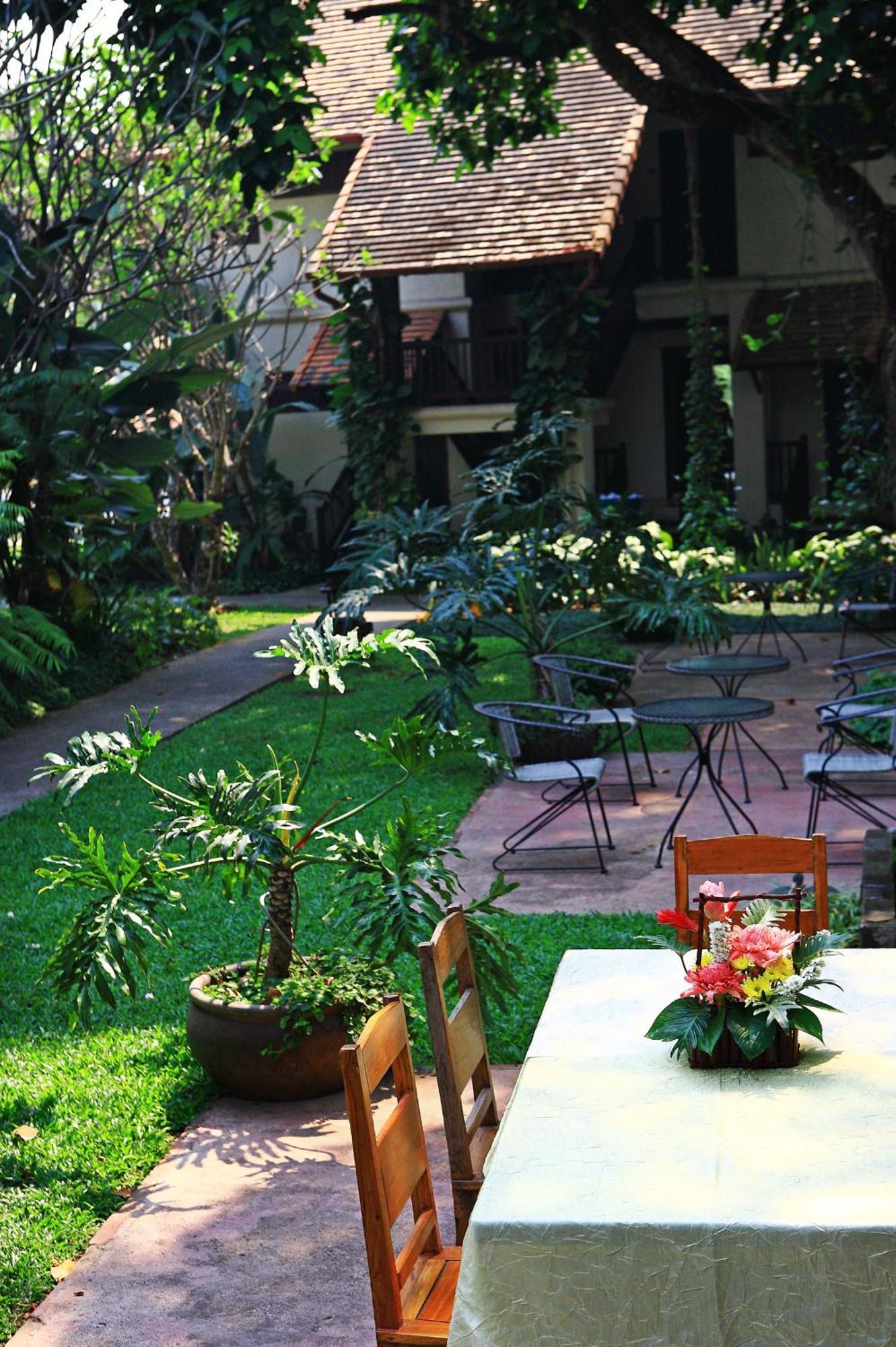 Lanna Dusita Riverside Boutique Resort Chiang Mai Bagian luar foto