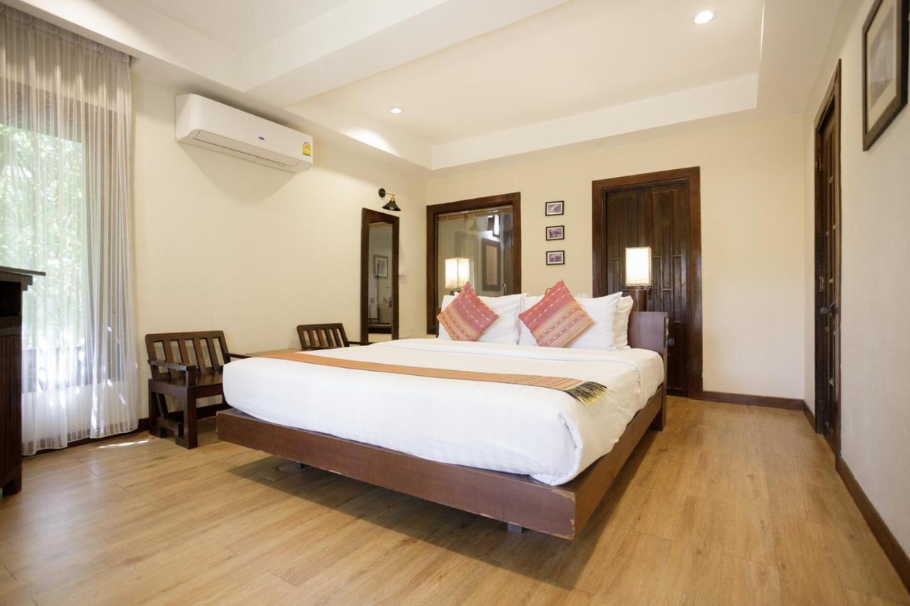 Lanna Dusita Riverside Boutique Resort Chiang Mai Bagian luar foto
