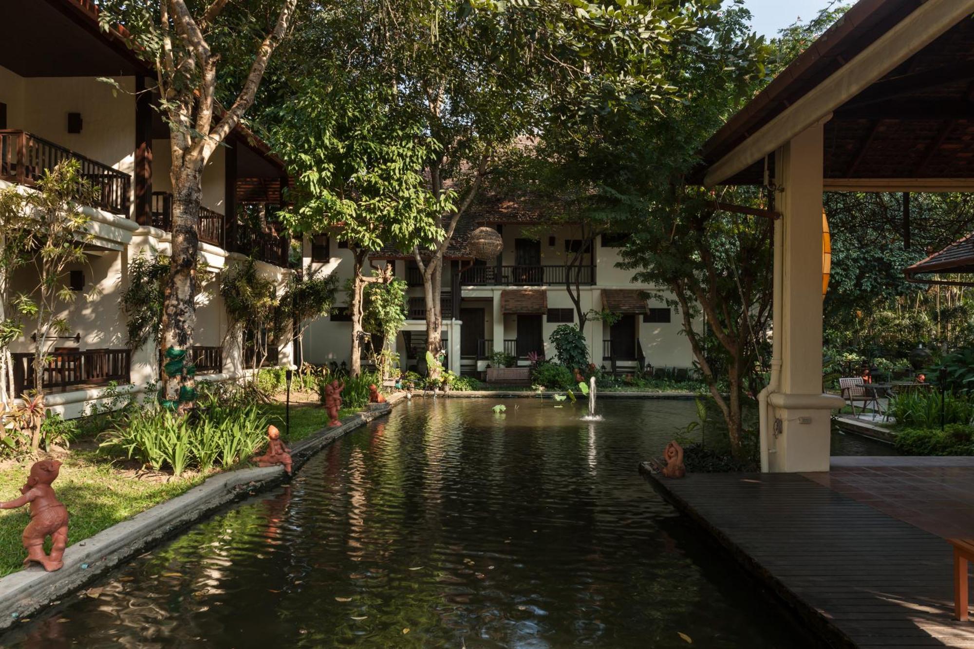 Lanna Dusita Riverside Boutique Resort Chiang Mai Bagian luar foto
