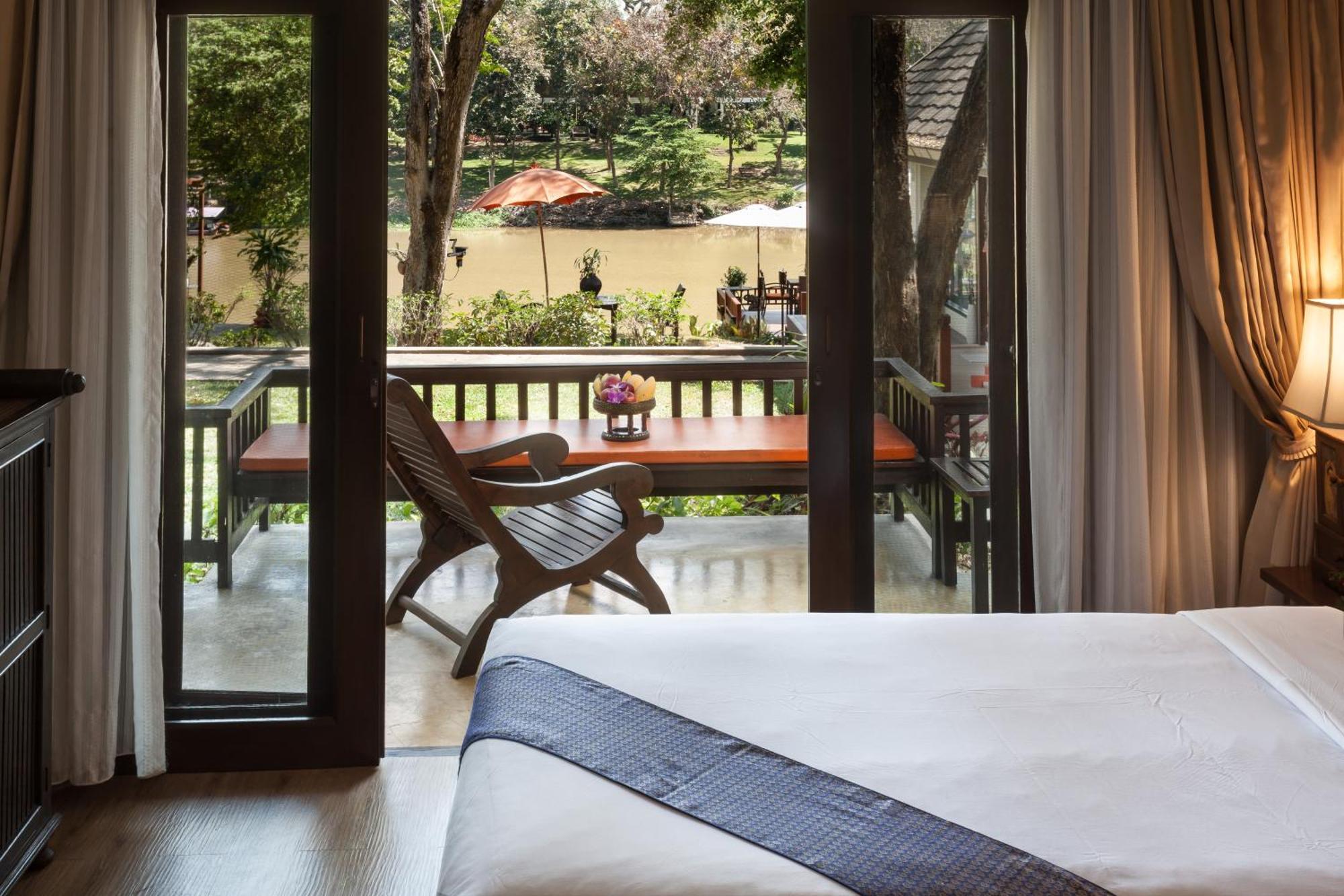 Lanna Dusita Riverside Boutique Resort Chiang Mai Bagian luar foto